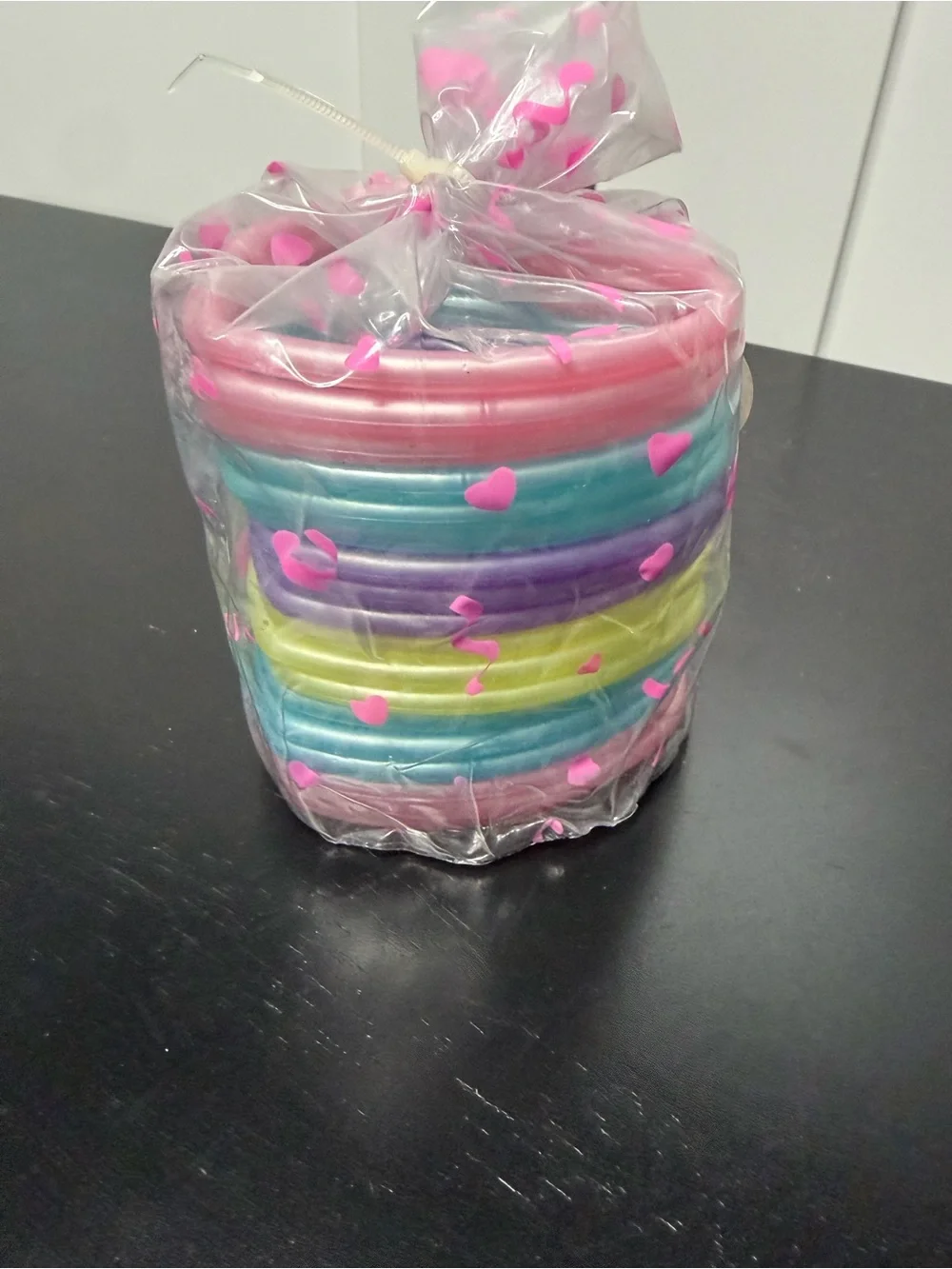 NWT - Heart Shaped Pastel Colored Party Bracelets 18-Pack